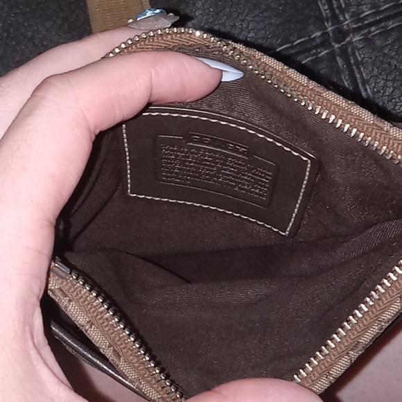 COACH Signature Crossbody EUC - Picture 9 of 16